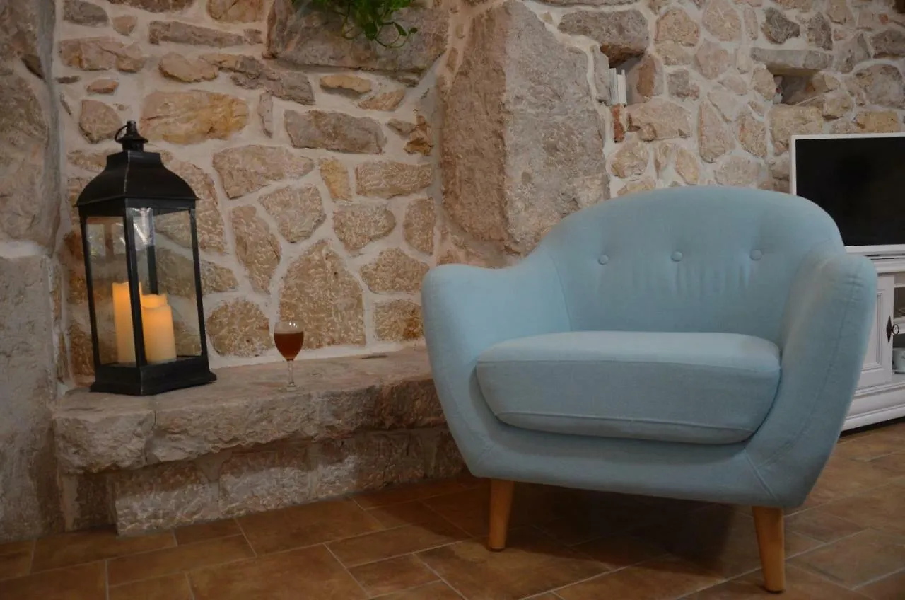 Traditional Stone House St.Anton Malinska 0*,  Kroatien