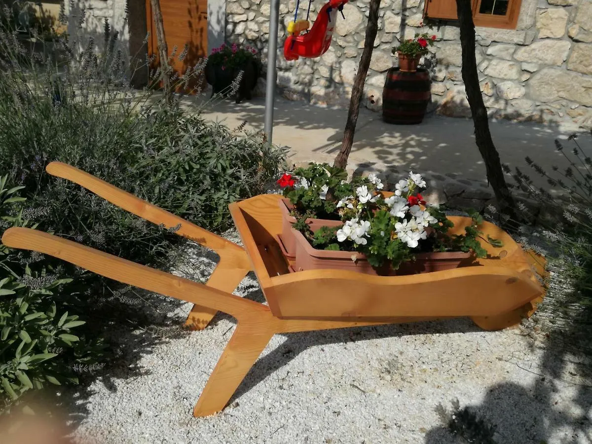 Holiday home Traditional Stone House St.Anton Malinska
