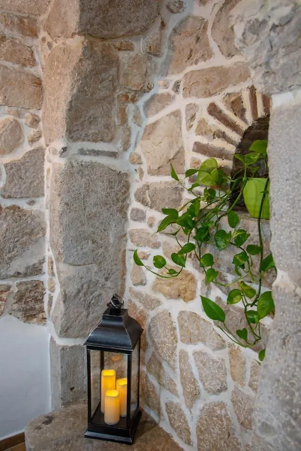 度假居 Traditional Stone House St.Anton 马林斯卡